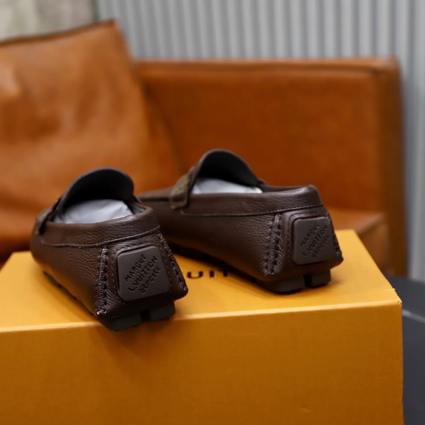 Ex-factory price: 460💰【LV】Louis Vuitton ⚠️High-end men’s driving and pedal series ⚠️38-44 (customized for 45) ⚠️All original cowhide leather! Thick and soft! Made entirely of calfskin lining! Rubber sheet anti-slip beanie sole! Three-dimensional package technology! Fashionable and classic! Handicrafts! Original high quality! Feel free to compare!